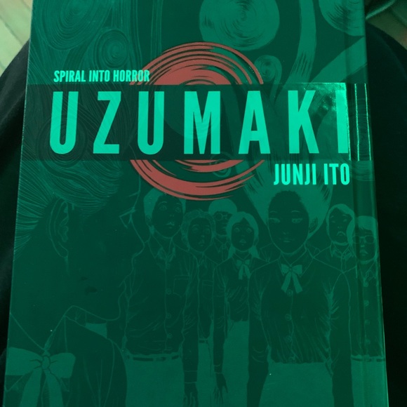 Junji Ito Uzumaki Manga - Picture 2 of 3